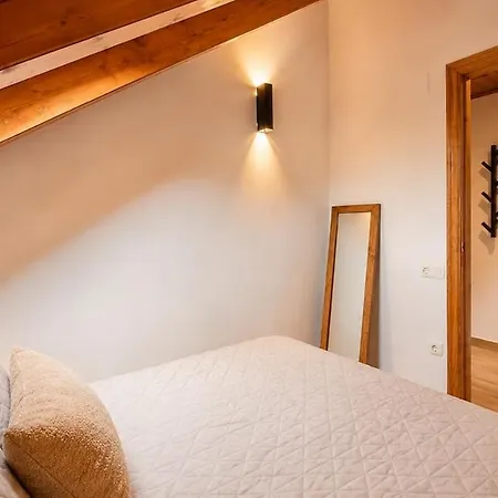 Centrico Atico De Diseno Con Vistas Al Pirineo - Apartament *